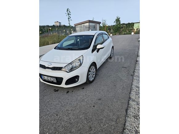 Kia Rio 1.4 CRDi Fancy 2013 Model