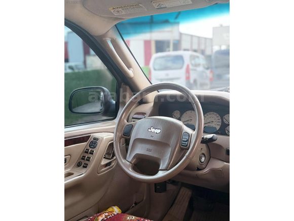 SALİH AUTO DAN EKSTRALI 4*4 JEEP
