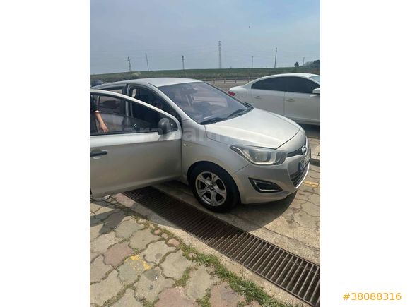 Sahibinden Hyundai i20 1.2 D-CVVT Jump 2014 Model 