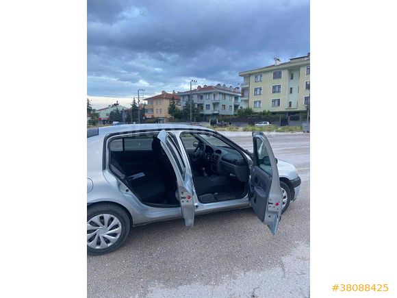 Sahibinden Renault Clio 1.4 RTA 2000 Model 