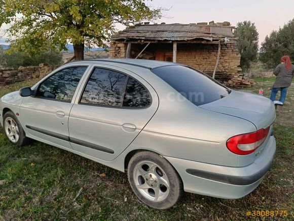 Sahibinden Renault Megane 1.6 Alize 2004 Model  