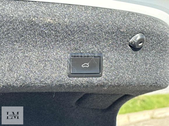 HATASIZ BOYASIZ DEĞİŞENSİZ PASSAT ELEGANCE ÇİFT NAVİ
