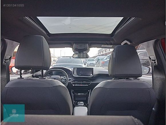 PEUGEOT 2008 1.2 PURETECH ALLURE CAM TAVAN 2025