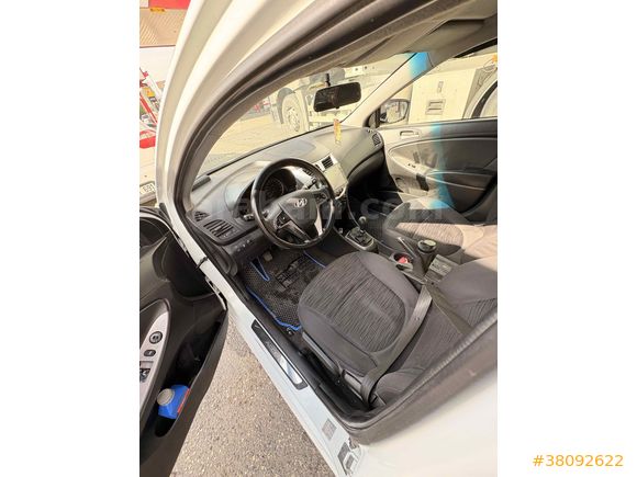 Sahibinden Hyundai Accent Blue 1.6 CRDI Biz 2015 Model 