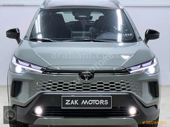 Yeni Toyota Corolla Cross 1.8 Hybrid Passion e-CVT