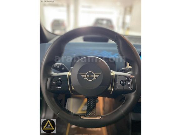 AKG MOTORS 2025/MİNİ/COUNTYRMAN E/FAVOURED/19 JANT/ISITMA/HTSZ