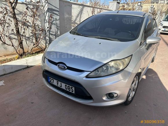 Sahibinden Ford Fiesta 1.4 Titanium 2011 Model 