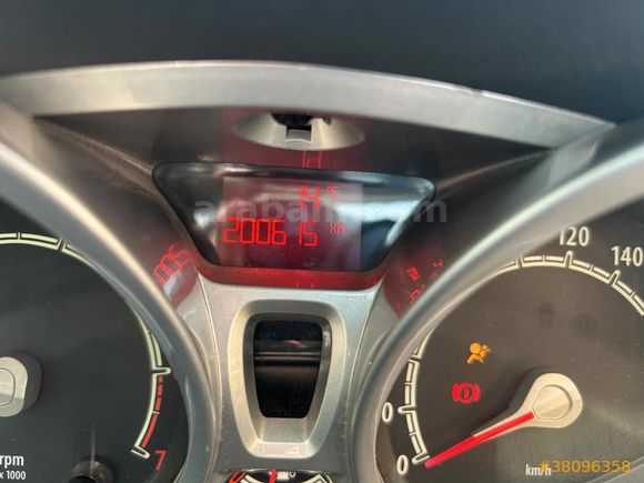 Sahibinden Ford Fiesta 1.4 Titanium 2011 Model 