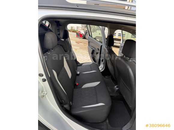 Sahibinden Dacia Sandero 0.9 TCe Stepway 2016 Model