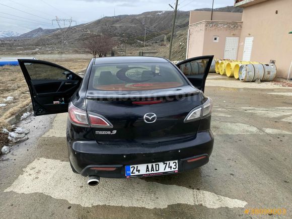 Sahibinden Mazda 3 1.6 Touring 2010 Model  