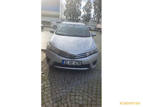 İlk Sahibinden Toyota Corolla 1.33 Life 2015 Model degisensiz orjinal 