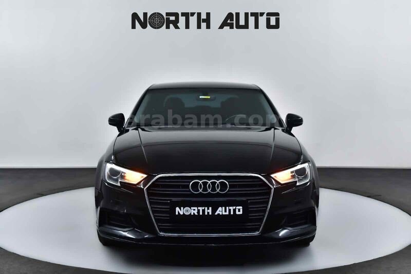Galeriden Audi A3 Sedan 1.6 TDI Dynamic 2017 Model İstanbul 193.000 km Siyah