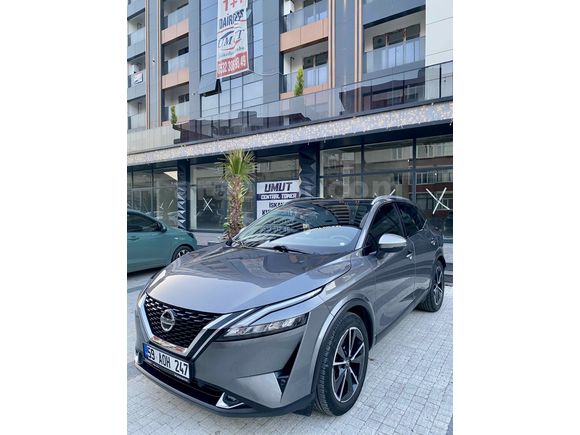 Sahibinden Nissan Qashqai 1.3 DIG-T Sky Pack 2022 Model  4*4