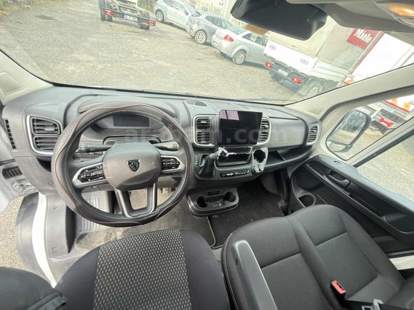 ÖZÇABA'DAN 2025 MODEL PEUGEOT BOXER 17 M3 PANELVAN