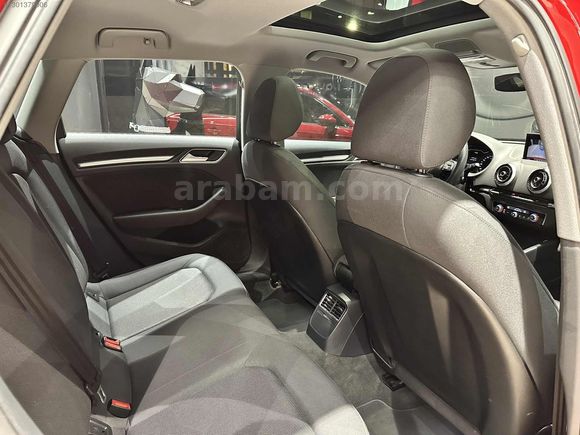 NOVA CAR'DAN AUDİ A3 30 TFSI DYNAMİC SUNROOF HATASIZ/BOYASIZ