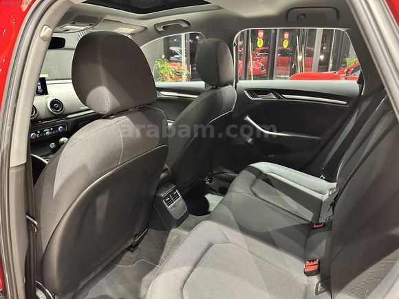 NOVA CAR'DAN AUDİ A3 30 TFSI DYNAMİC SUNROOF HATASIZ/BOYASIZ