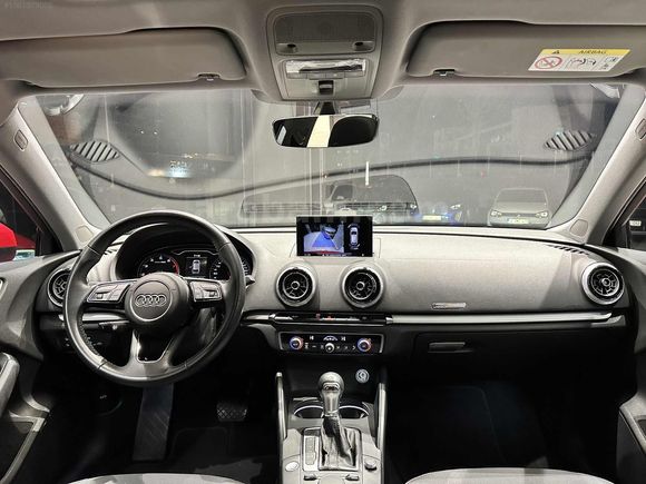 NOVA CAR'DAN AUDİ A3 30 TFSI DYNAMİC SUNROOF HATASIZ/BOYASIZ