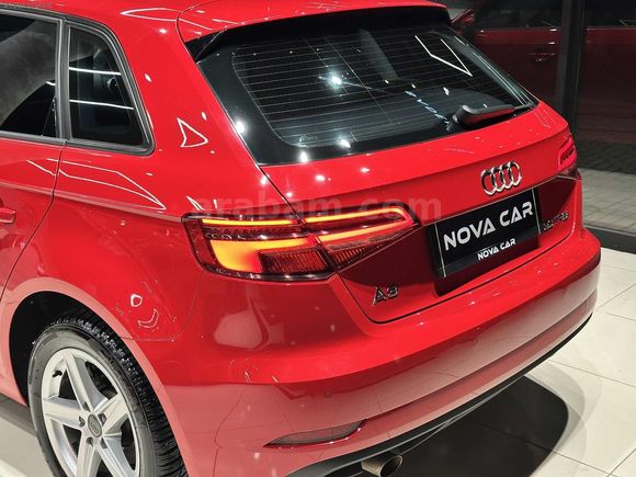 NOVA CAR'DAN AUDİ A3 30 TFSI DYNAMİC SUNROOF HATASIZ/BOYASIZ