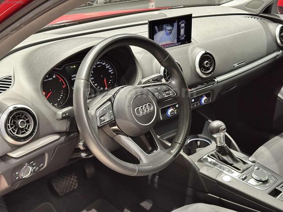NOVA CAR'DAN AUDİ A3 30 TFSI DYNAMİC SUNROOF HATASIZ/BOYASIZ