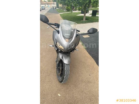 Temiz sahibinden Honda CBR 500R 