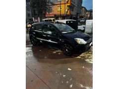 Sahibinden Ford Fiesta 1.4 TDCi Comfort 2006 Model  240.000 km Lacivert