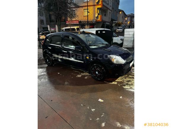 Sahibinden Ford Fiesta 1.4 TDCi Comfort 2006 Model  240.000 km Lacivert