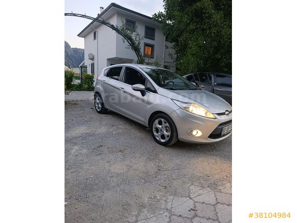 Sahibinden Ford Fiesta Hatasız 1.4 Titanium 2011 Model