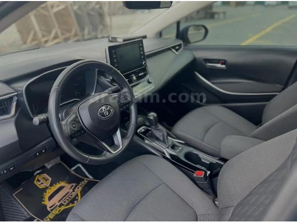 Sahibinden Toyota Corolla 1.8 Hybrid Dream 2021 Model 95000 km Yetkili servis bakımlı