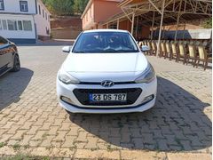 Sahibinden Hyundai i20 1.4 CRDi Style 2016 Model Bingöl 127.000 km Beyaz
