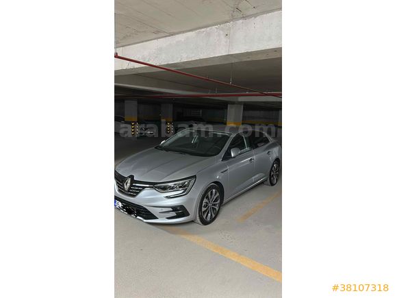 Sahibinden Renault Megane 1.3 TCe Icon 2025 Model 