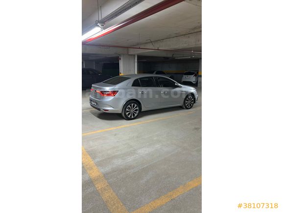 Sahibinden Renault Megane 1.3 TCe Icon 2025 Model 