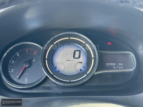 TAMAMINA KREDİ 2013 RENAULT MEGANE 1.5 DCİ JOY