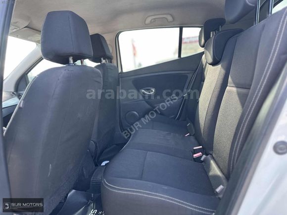 TAMAMINA KREDİ 2013 RENAULT MEGANE 1.5 DCİ JOY