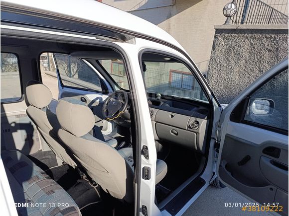 Sahibinden Renault Kangoo Express 1.5 dCi Confort 2012 Model  296.000 km Beyaz