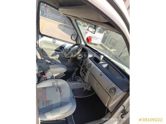 Sahibinden Renault Kangoo Express 1.5 dCi Confort 2012 Model  296.000 km Beyaz