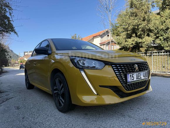 Galeriden Peugeot 208 1.2 PureTech Allure 2023 Model Antalya