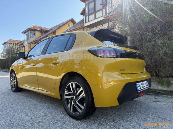 Galeriden Peugeot 208 1.2 PureTech Allure 2023 Model Antalya