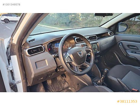 BKR AUTO DAN 19 BİNDE 2022 MODEL 4x4 DUSTER