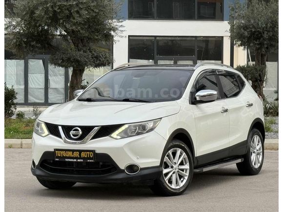 2015 MODEL OTOMATİK 199 BİN KM CAM TAVAN DEĞİŞEN KAYIT YOK