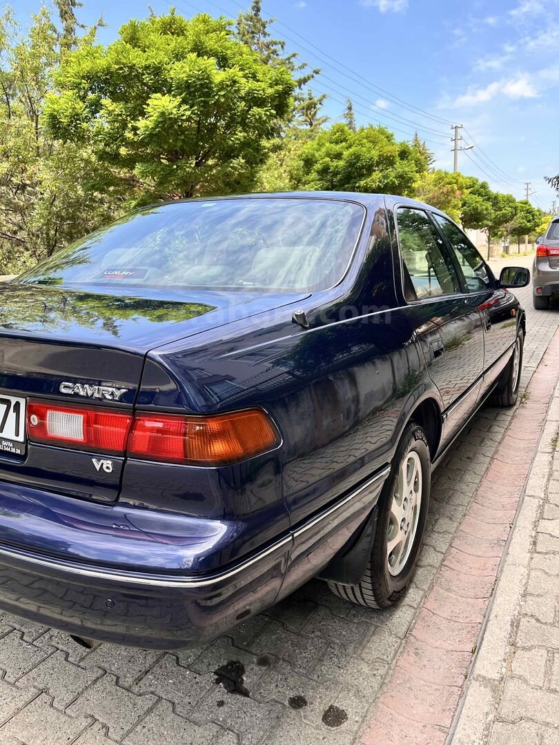 Sahibinden Toyota Camry 3.0 GX 1999 Model Samsun 115.000 km Lacivert 7