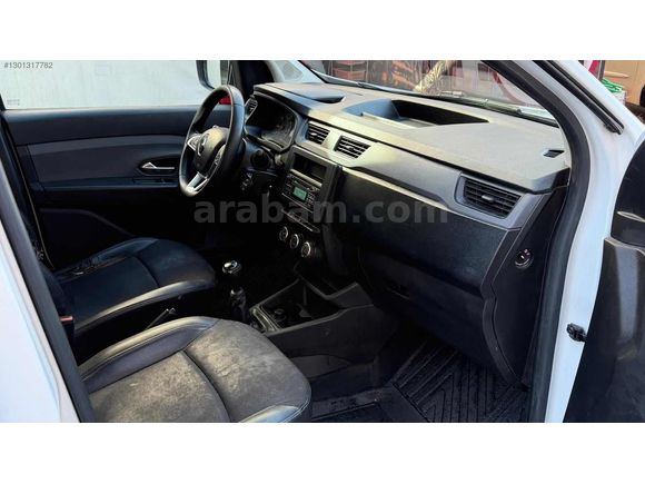 VEİS OTOMOTİV'DEN RENAULT EXPRESS VAN BOYASIZ %20 FATURALI