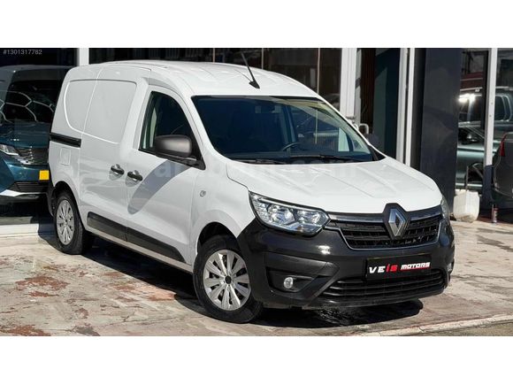VEİS OTOMOTİV'DEN RENAULT EXPRESS VAN BOYASIZ %20 FATURALI