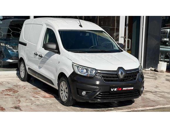 VEİS OTOMOTİV'DEN RENAULT EXPRESS VAN BOYASIZ %20 FATURALI