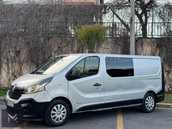 RENAULT TRAFİC 2017 MODEL MULTİX YARIMCAMLI UZUN YOL PAKET