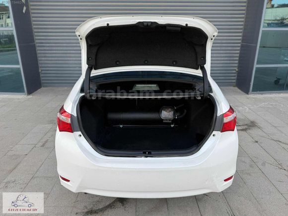 2015 TOYOTA COROLLA LPGLİ CAR PLAY GERİ GÖRÜŞ