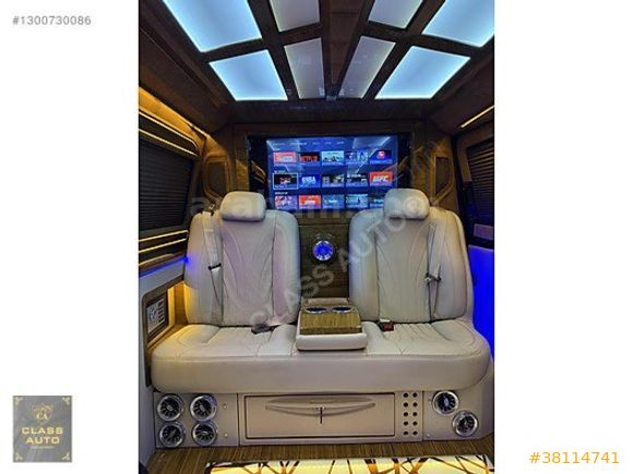 CLASS AUTO - 2016 VW VİP-K.ŞARJ-VAK.KAPI-ELTRKLİ MASA-ASANSÖR TV