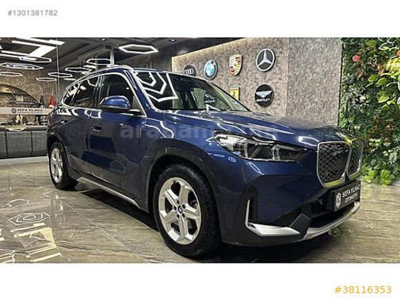 SEFA YILMAZ'DAN 2024 X1 eDRIVE20 XLINE BOYASIZ MOCHA DERI