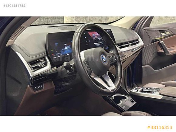 SEFA YILMAZ'DAN 2024 X1 eDRIVE20 XLINE BOYASIZ MOCHA DERI