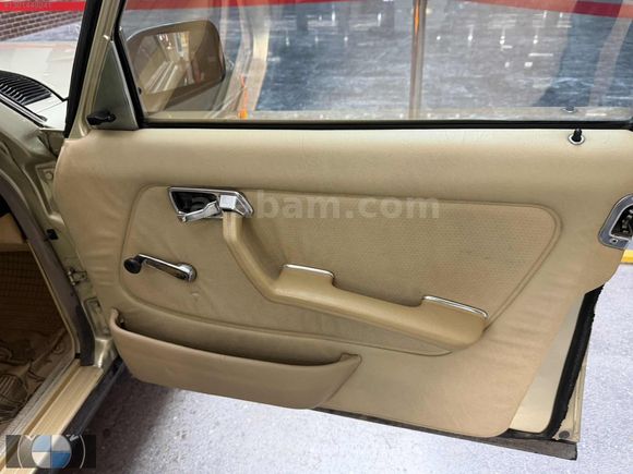 ORJİNAL 1982 MERCEDES W123 KASA 200