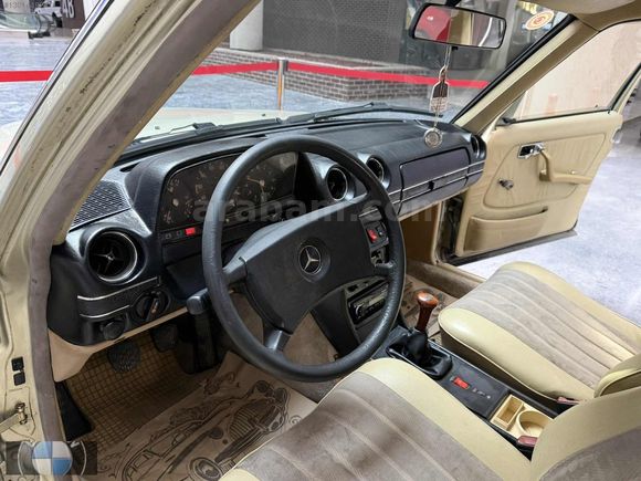 ORJİNAL 1982 MERCEDES W123 KASA 200